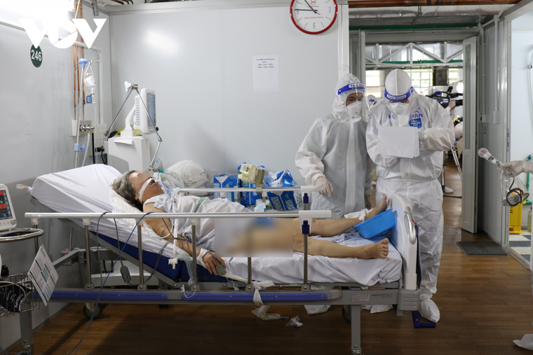 COVID-19: Ngón tay cái, biểu tượng của sự sống ảnh 5