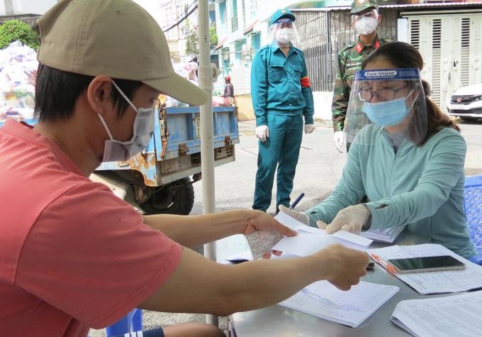 TP HCM lên danh sách người hưởng hỗ trợ từ gói 10.000 tỷ đồng ảnh 1