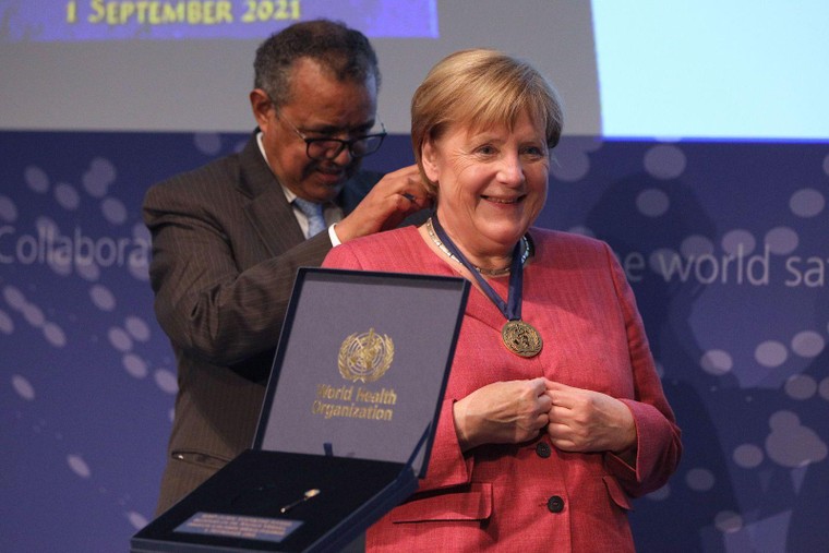 Những khoảnh khắc đáng nhớ trong cuộc đời bà Angela Merkel ảnh 18