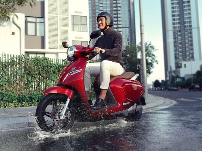 Vinhomes tặng cư dân 30.000 voucher xe máy điện VinFast ảnh 1