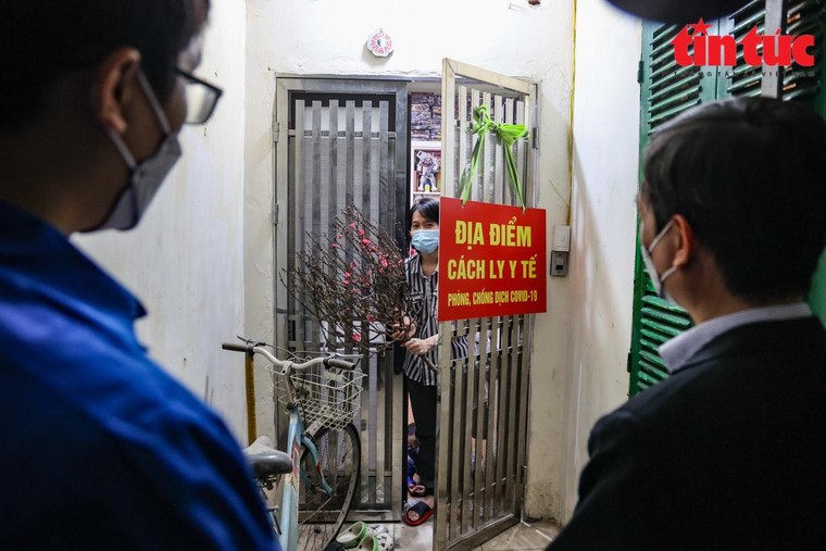 Hà Nội: Mang đào Tết đến tận nhà cho các F0 ảnh 3