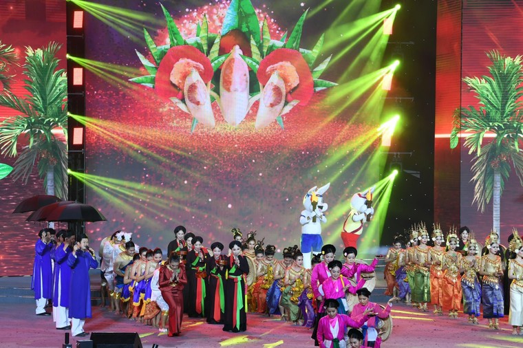 Chùm ảnh đẹp về lễ bế mạc SEA Games 31: Hội tụ để tỏa sáng ảnh 7