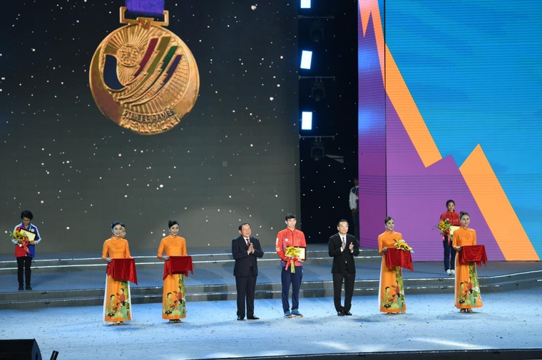 Chùm ảnh đẹp về lễ bế mạc SEA Games 31: Hội tụ để tỏa sáng ảnh 1