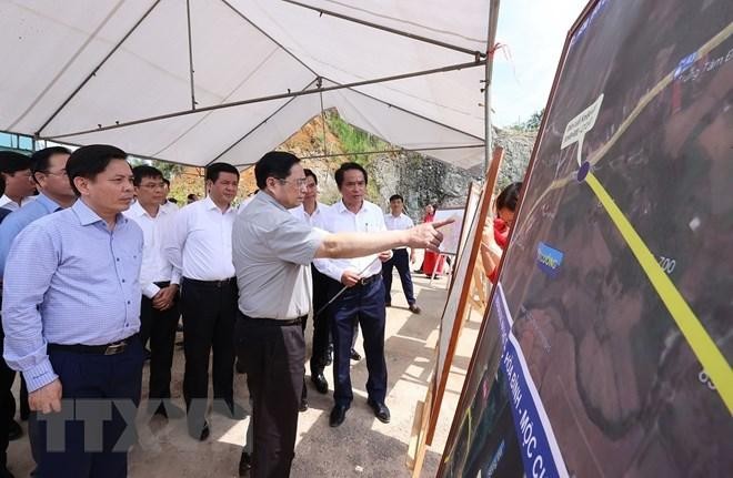 Thủ tướng kiểm tra các công trình hạ tầng tại Hòa Bình và Sơn La ảnh 1