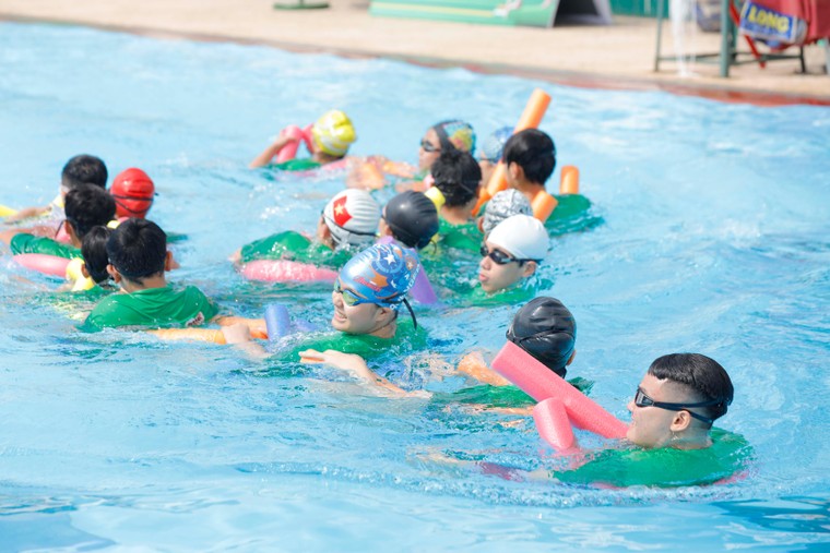 Nestlé MILO phát động toàn dân tập luyện môn bơi và phòng chống đuối nước quy mô quốc gia năm 2022 ảnh 4