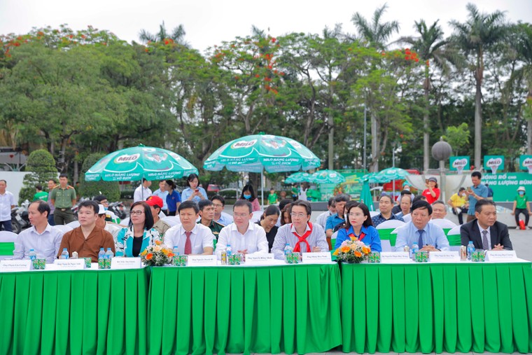 Nestlé MILO phát động toàn dân tập luyện môn bơi và phòng chống đuối nước quy mô quốc gia năm 2022 ảnh 1