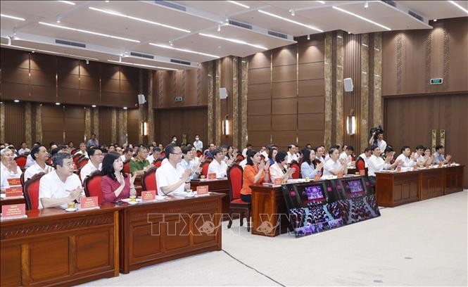Thường trực Ban Bí thư chủ trì hội nghị triển khai Nghị quyết về phát triển Thủ đô ảnh 5