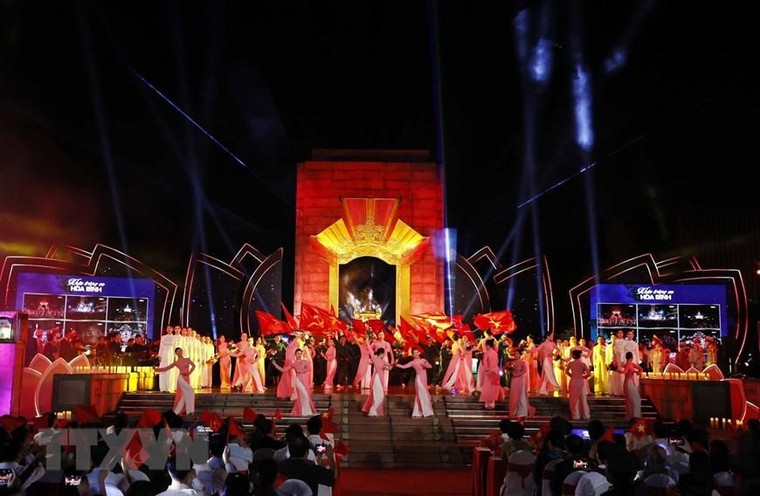 'Khúc tráng ca hòa bình' tái hiện và khắc ghi những trang sử hào hùng ảnh 10