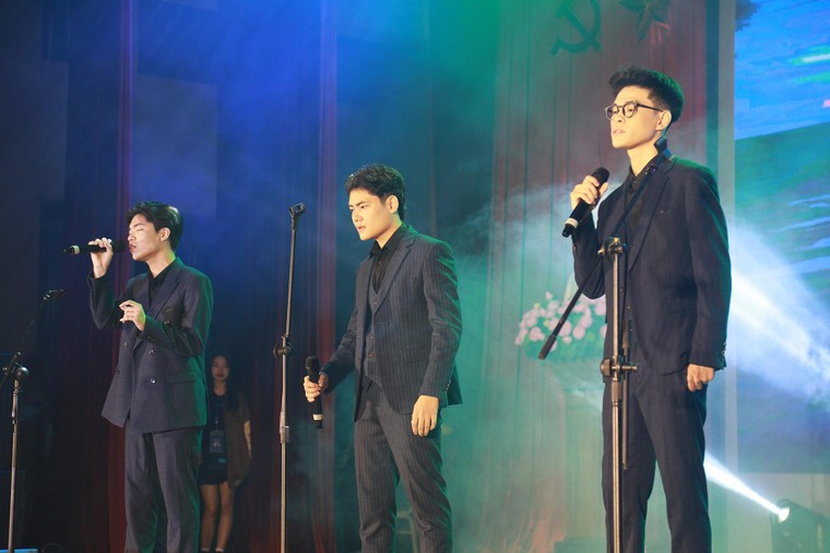 Con tàu 'Nhật ký 20 - 2022' chính thức hoàn thành sứ mệnh sau chuyến hành trình đầy cảm xúc ảnh 5