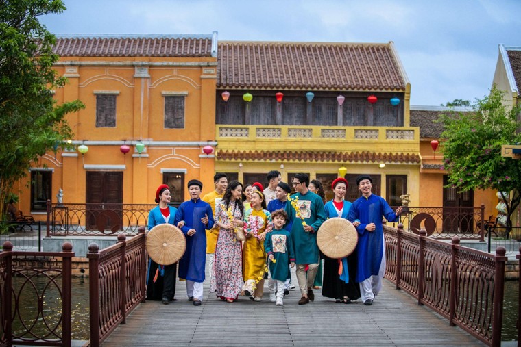 Xuyên không đón ‘Tết chất’ khắp 3 miền VinWonders ảnh 8