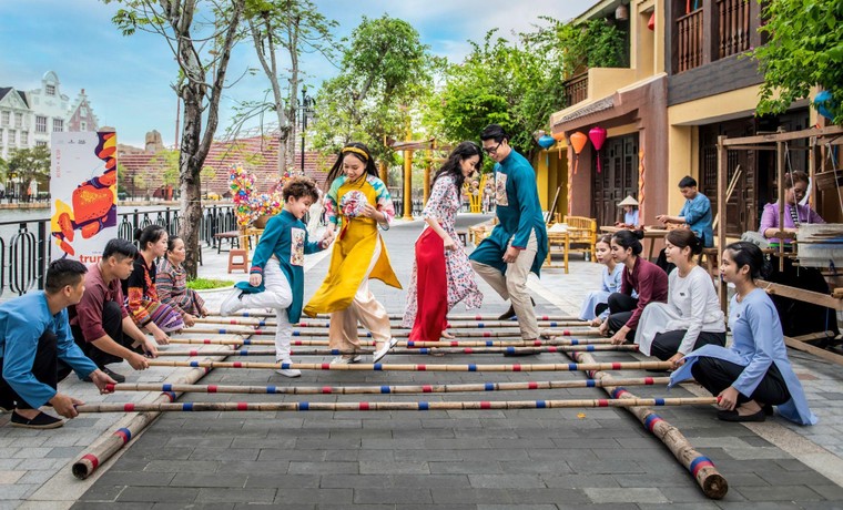 Xuyên không đón ‘Tết chất’ khắp 3 miền VinWonders ảnh 9