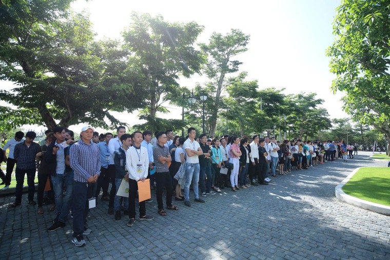 Chiến lược đằng sau lời hứa tạo việc làm cho 1 vạn người của Empire ảnh 1