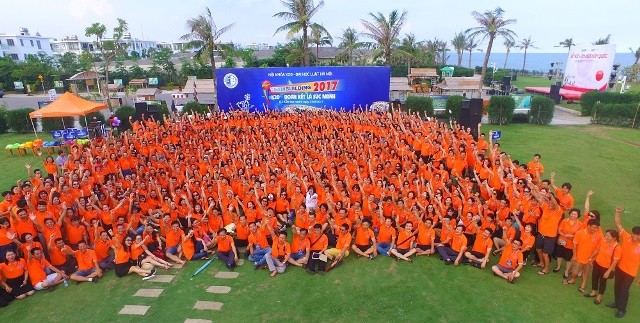 Hơn 1.000 cựu sinh viên Khóa 20 Đại học luật Hà Nội hội ngộ tại FLC Sầm Sơn ảnh 1