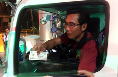 Trạm BOT Cai Lậy thu phí lại giữa đêm, thối 100 đồng cho tài xế ảnh 1