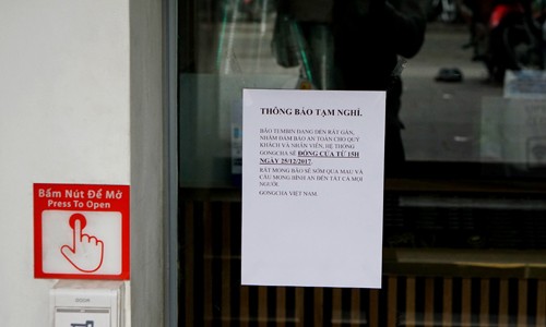 Siêu thị, hàng quán Sài Gòn đóng cửa tránh bão Tembin ảnh 1