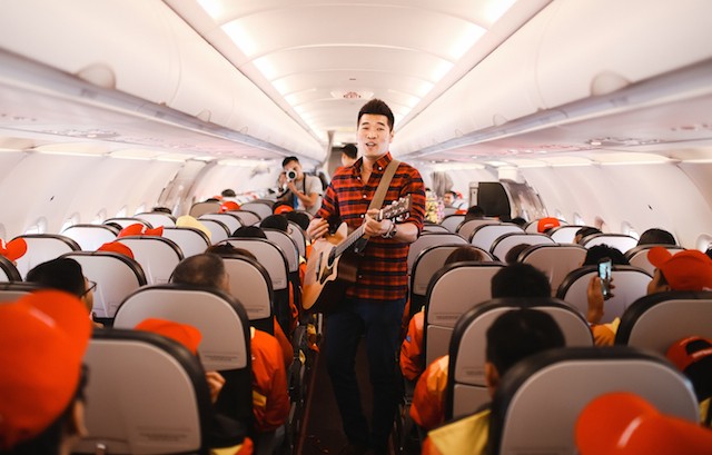 Đong đầy niềm vui Tết đoàn viên trên chuyến bay ‘chắp cánh yêu thương’ ảnh 2