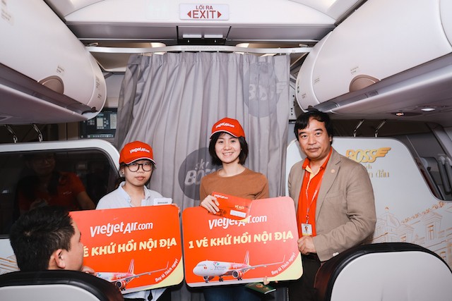 Đong đầy niềm vui Tết đoàn viên trên chuyến bay ‘chắp cánh yêu thương’ ảnh 4