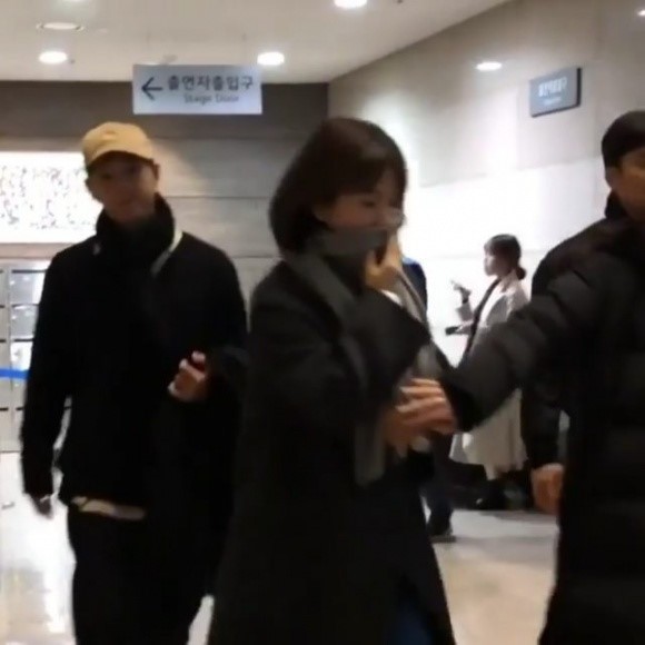 Song Hye Kyo, Song Joong Ki hẹn hò kín đáo sau kết hôn ảnh 1