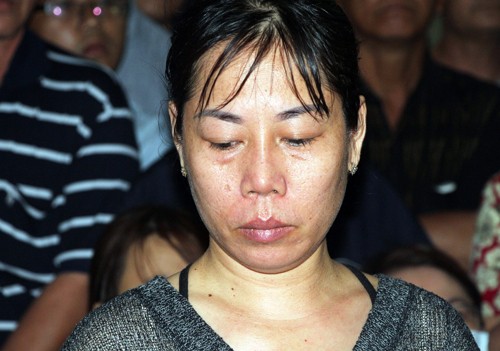 Cư dân Carina bật khóc khi Phó thủ tướng Trương Hòa Bình đến thăm ảnh 2