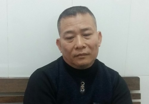 Kẻ giang hồ ném chất bẩn dằn mặt nữ phóng viên ảnh 1