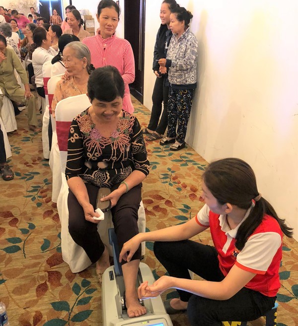 Vinamilk tiến tới mục tiêu chăm sóc sức khỏe cho 1 triệu bệnh nhân và người cao tuổi ảnh 1