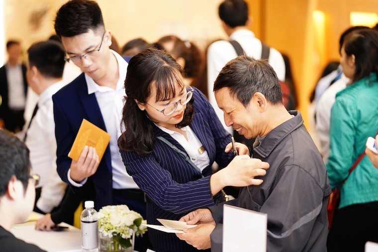 Đã tìm ra chủ nhân của giải thưởng căn hộ cao cấp 2,2 tỷ đồng tại Imperia Sky Garden ảnh 2