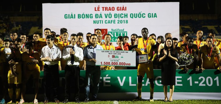 Dừng tài trợ bóng đá Thanh Hóa, Chủ tịch FLC Trịnh Văn Quyết nói gì? ảnh 1