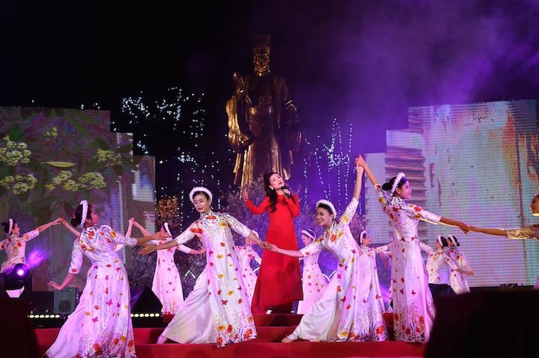 Mãn nhãn với Lễ hội hoa anh đào Nhật Bản- Hà Nội 2019 ​ ảnh 7