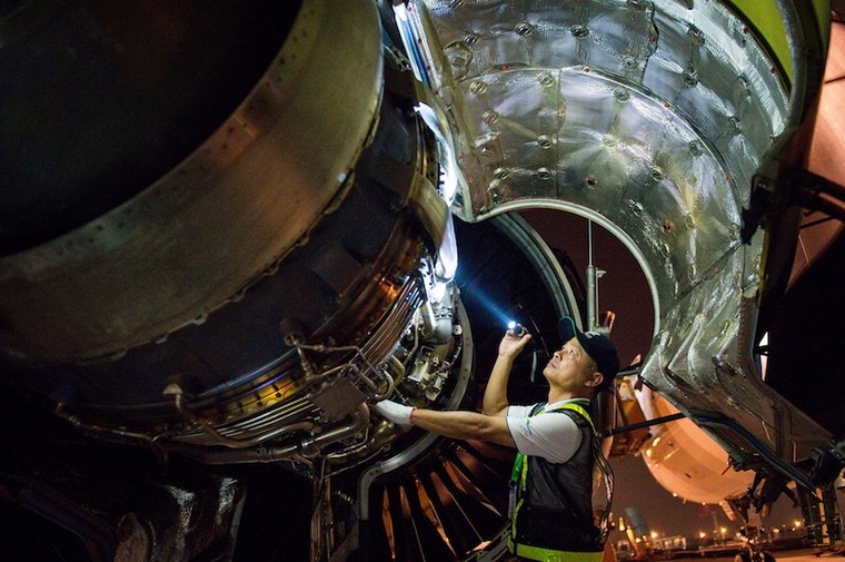 Những người coi sân bay là nhà, đồng nghiệp là người thân mỗi dịp Tết đến ảnh 2