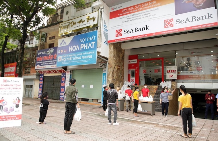 SeABank trao tặng 35,2 tấn gạo cho người nghèo trên toàn quốc trong mùa dịch Covid-19 ảnh 2