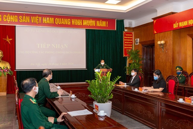 Flamingo Holding Group ủng hộ bộ đội biên phòng 1 tỷ đồng chống dịch Covid-19 ảnh 1