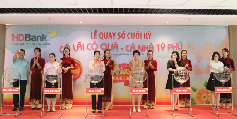 Thêm một khách hàng HDBank trúng thưởng 1 tỷ đồng ảnh 1