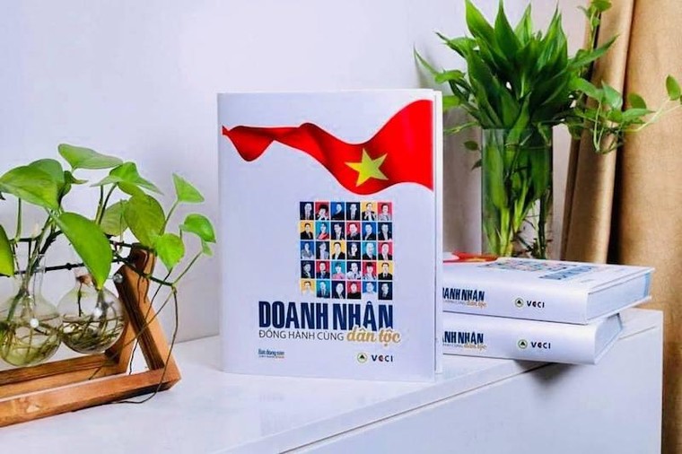 ‘Doanh nhân đồng hành cùng Dân tộc’: Những câu chuyện truyền cảm hứng trong đại dịch Covid-19 ảnh 1