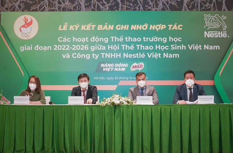 Bộ GD & ĐT ký kết Biên bản ghi nhớ hợp tác các hoạt động thể thao trường học giai đoạn 2022-2026 ảnh 1