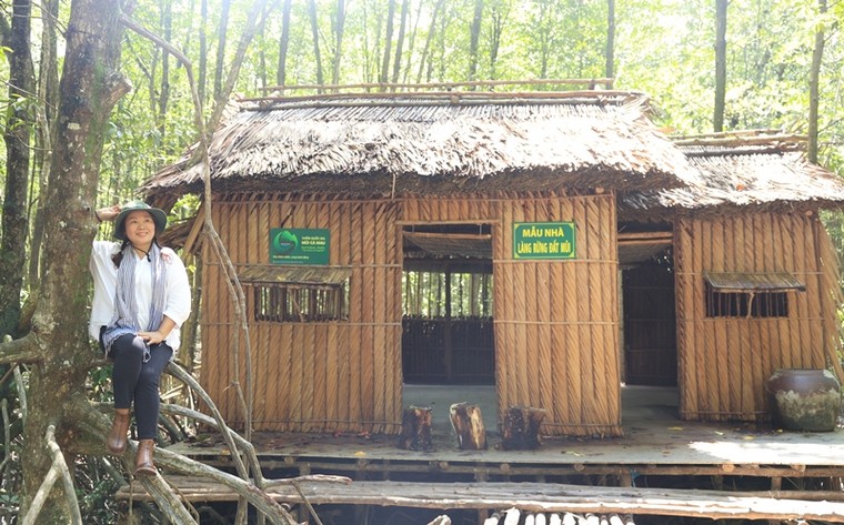 Du khách thích thú với những trải nghiệm sống như….người Cà Mau ảnh 1