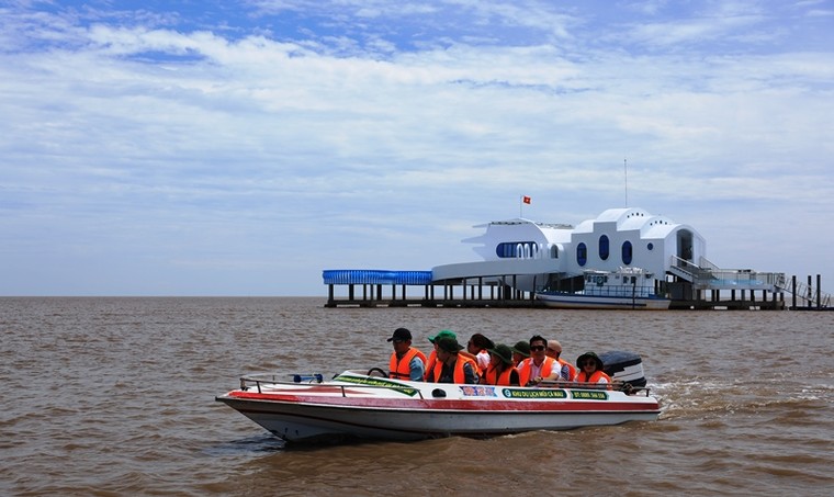 Du khách thích thú với những trải nghiệm sống như….người Cà Mau ảnh 4