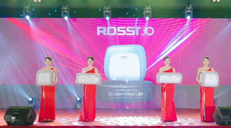 Tân Á Đại Thành ra mắt bình nước nóng Rossi 30 phiên bản đặc biệt ảnh 1