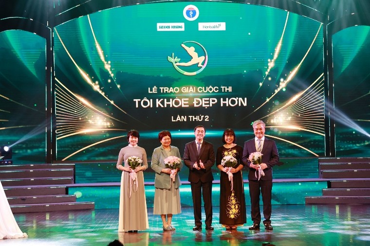 Vinh danh 12 câu chuyện truyền cảm hứng nhất cuộc thi “Tôi Khỏe Đẹp Hơn” ảnh 1