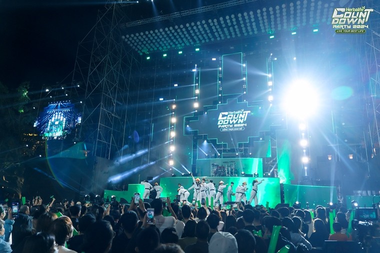 Herbalife Việt Nam là nhà tài trợ chính thức cho Chương trình chào đón năm mới 2024 tại Hà Nội ảnh 1