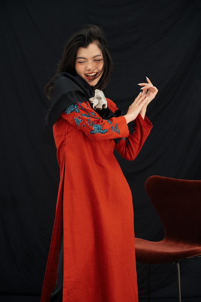 The Oriental Queen- Bộ sưu tập áo dài Tết khiến chị em “thần hồn điên đảo” ảnh 5