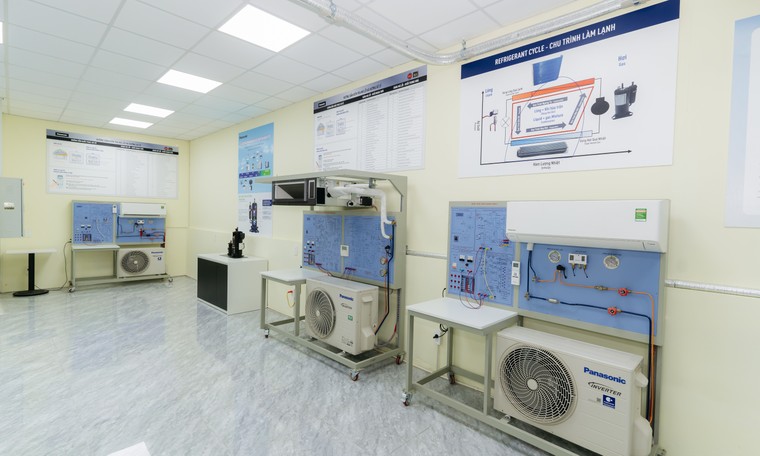 Panasonic bàn giao Trung tâm giải pháp HVAC cho Trường Đại học Công nghiệp TP.HCM ảnh 1