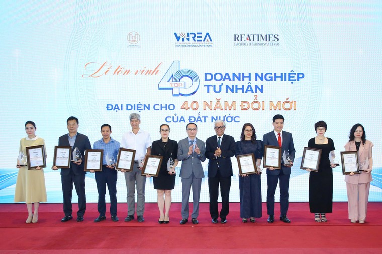 Tôn vinh 40 doanh nghiệp tư nhân tiêu biểu đại diện 40 năm Đổi mới của đất nước ảnh 1