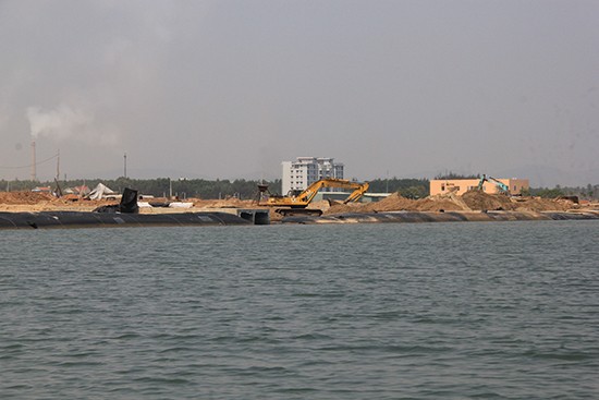 Dân bức xúc vì lấp vịnh để… xây khu đô thị sinh thái cao cấp ảnh 2