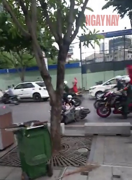 Điều khiển moto gây tai nạn rồi đe doạ người đi đường và bỏ đi ảnh 1