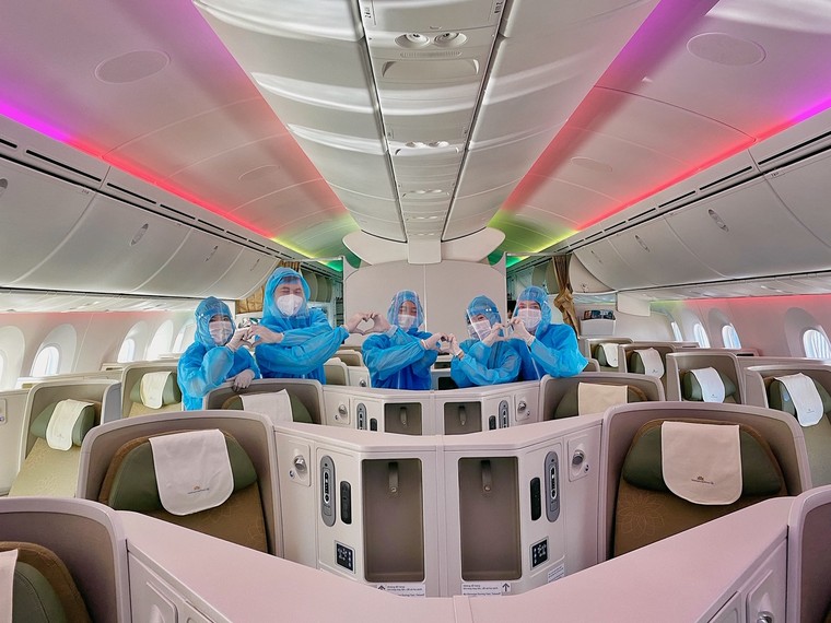 Nhật ký mùa Covid-19 của một tiếp viên hàng không ảnh 2