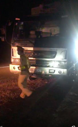 Đồng Nai: Công an 'giăng lưới' bắt trọn đoàn xe tải chở cát ‘khủng’ ảnh 2