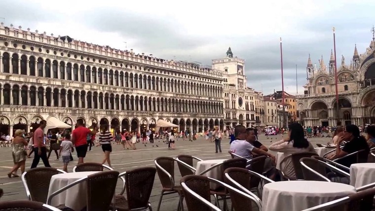Venice hứng làn sóng phẫn nộ vì hóa đơn giá 'trên trời' ảnh 1