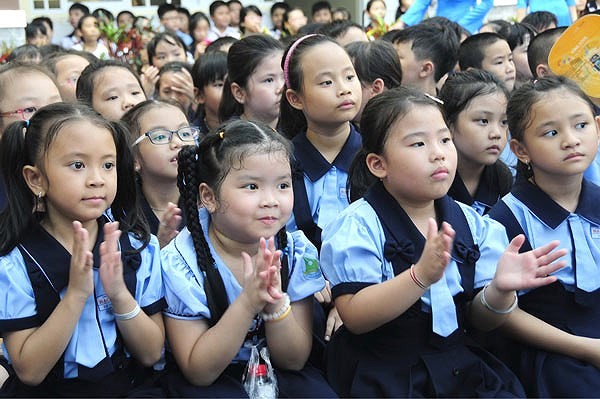 Xộc xệch đồng phục học sinh ảnh 1