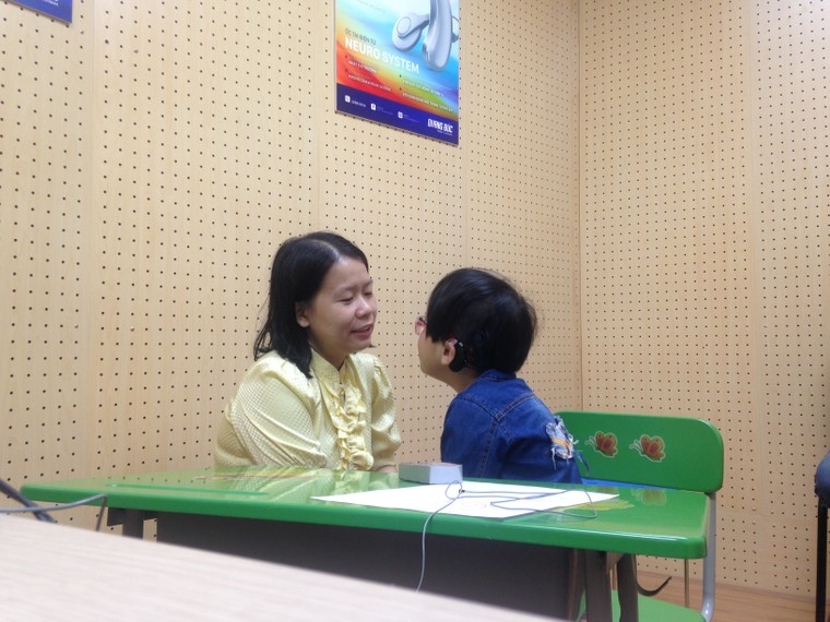 Miễn phí cấy ốc tai điện tử cho trẻ nghe kém ảnh 1