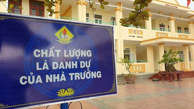 Những cái tát làm đau cả ngành giáo dục ảnh 2